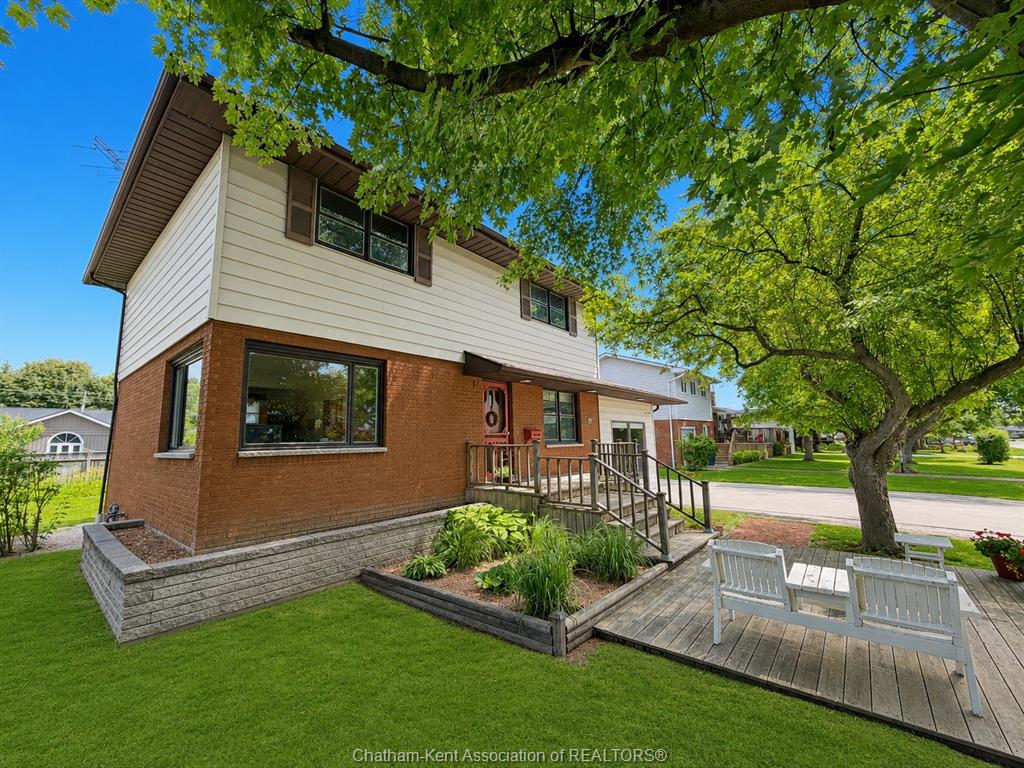 75-warwick-drive-wallaceburg-ontario-26015436