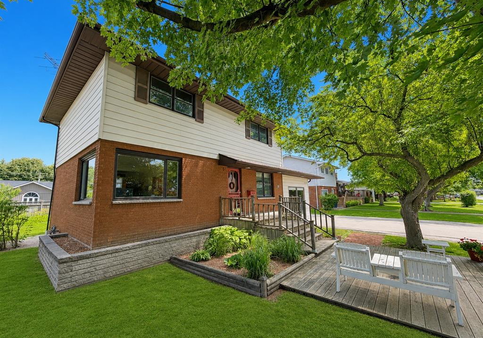 75-warwick-drive-wallaceburg-ontario-26015436