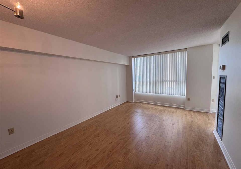 75-riverside-drive-east-windsor-ontario-26015443