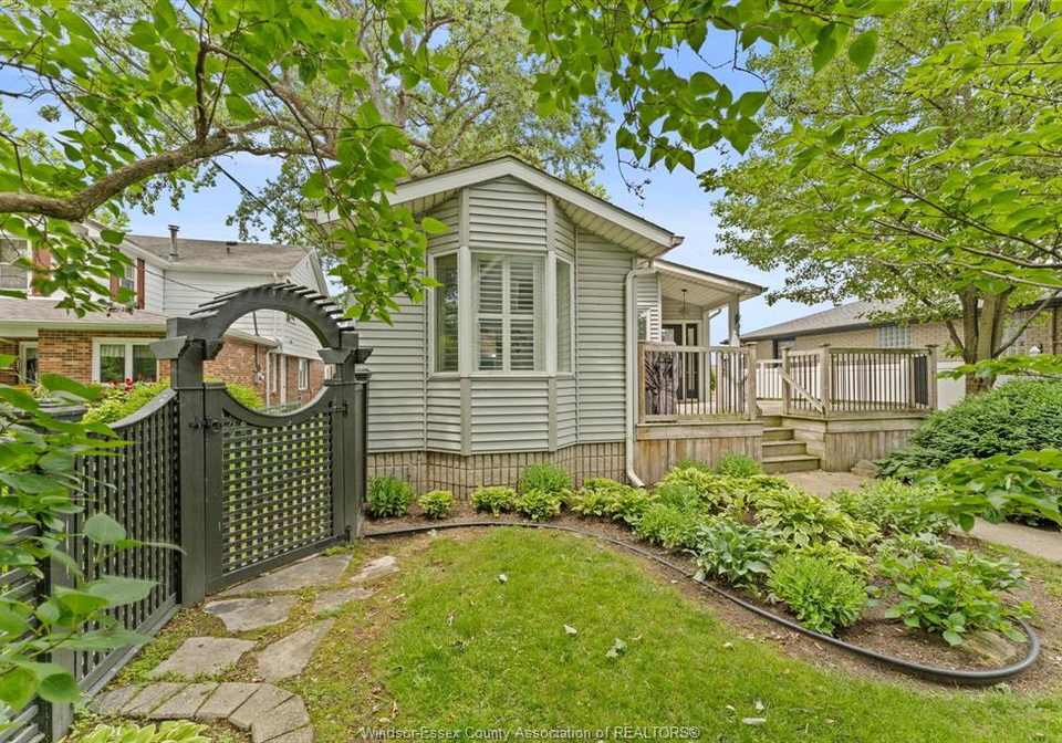 12746-riverside-drive-tecumseh-ontario-26015469