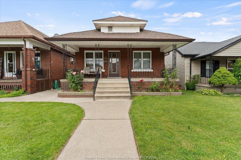 1663-elsmere-windsor-ontario-26015470