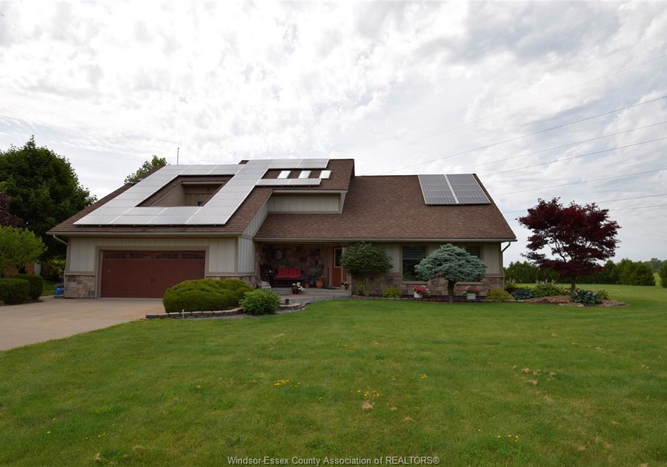 5975-malden-maidstone-ontario-26015497