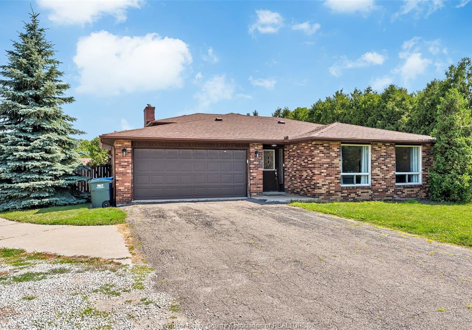 1114-county-road-22-lakeshore-ontario-26015522