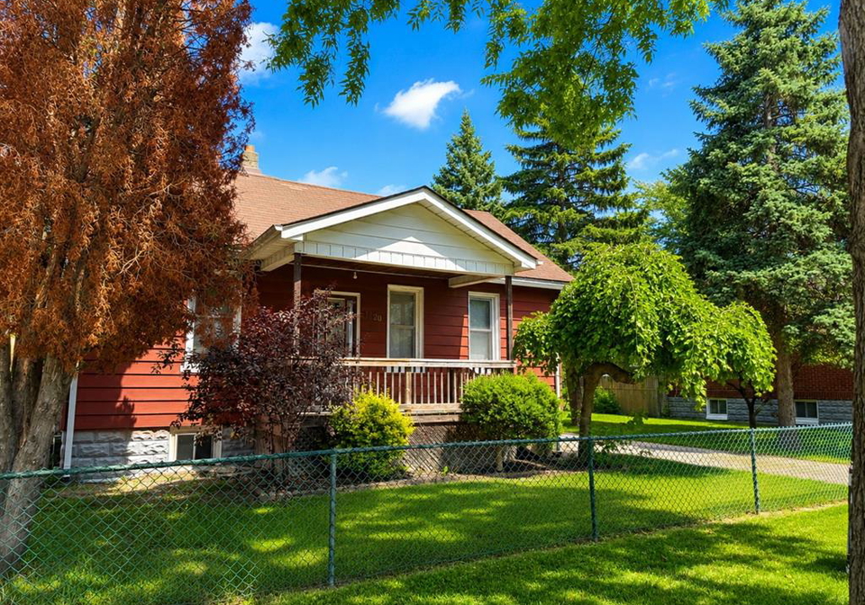 1430-albert-windsor-ontario-26015525