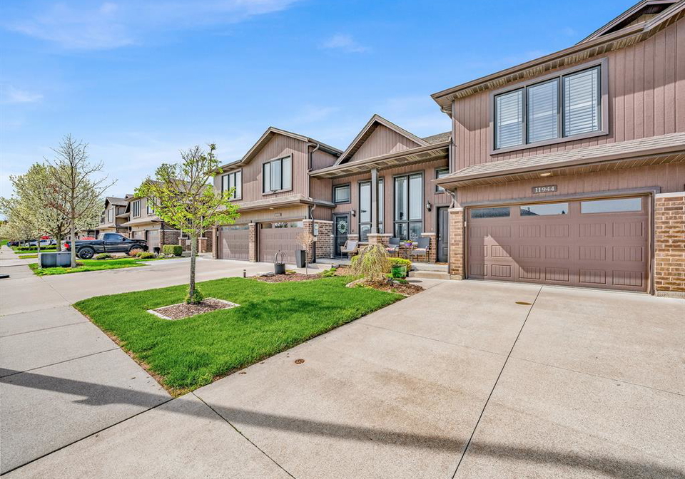 11944-thistledown-windsor-ontario-26015538