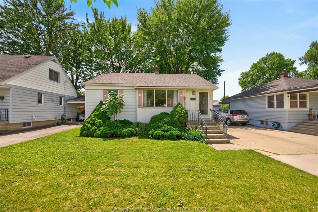 1677-norman-road-windsor-ontario-26015570