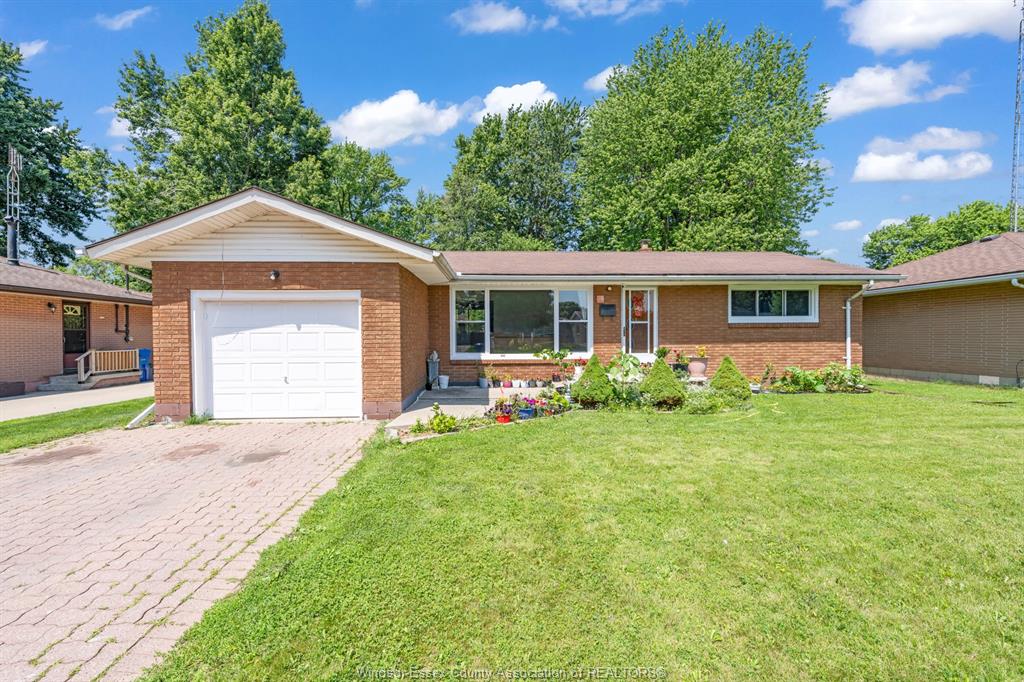 71-danforth-avenue-leamington-ontario-26015571