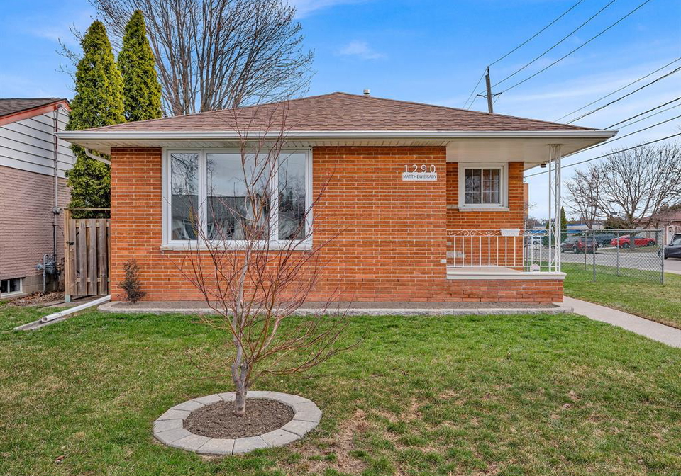 1290-matthew-brady-boulevard-windsor-ontario-26015575
