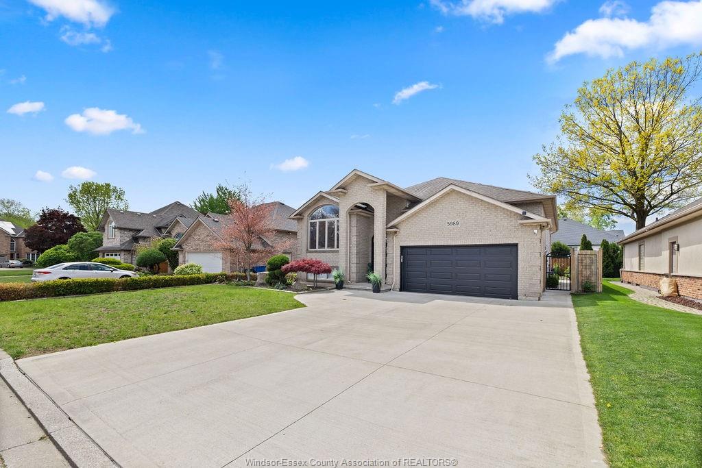 5989-rosewood-crescent-lasalle-ontario-26015577