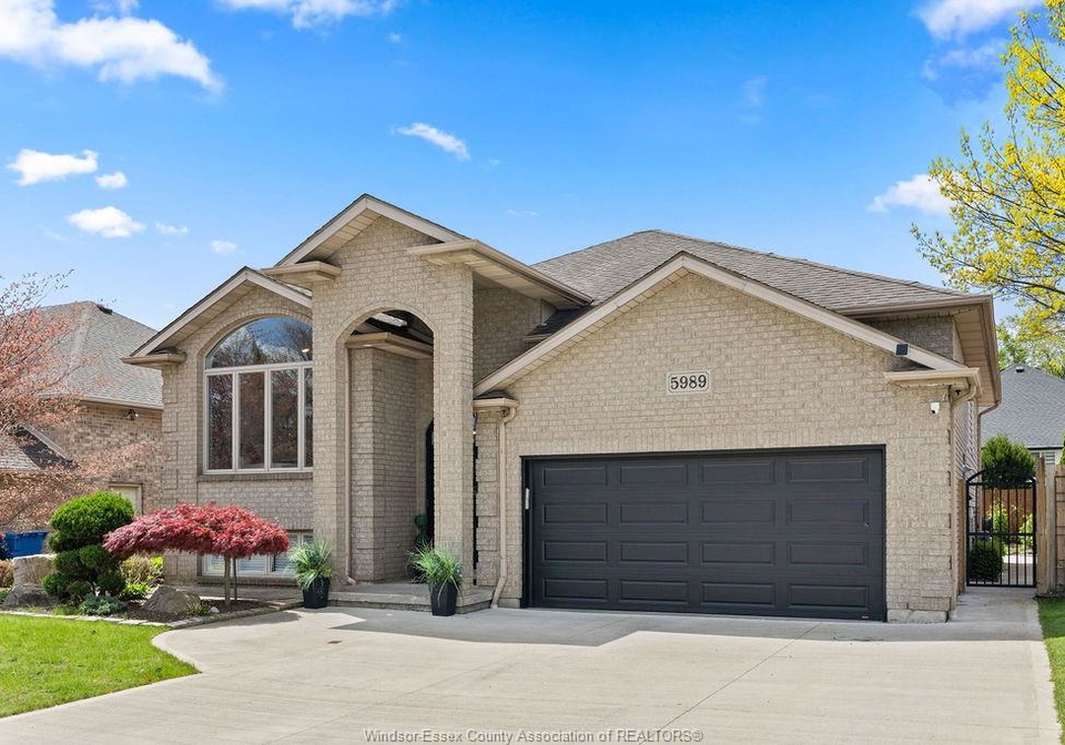 5989-rosewood-crescent-lasalle-ontario-26015577