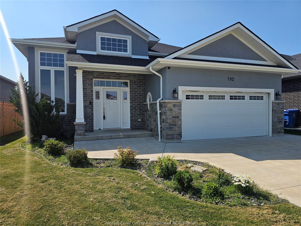 192-lennox-avenue-essex-ontario-26015578