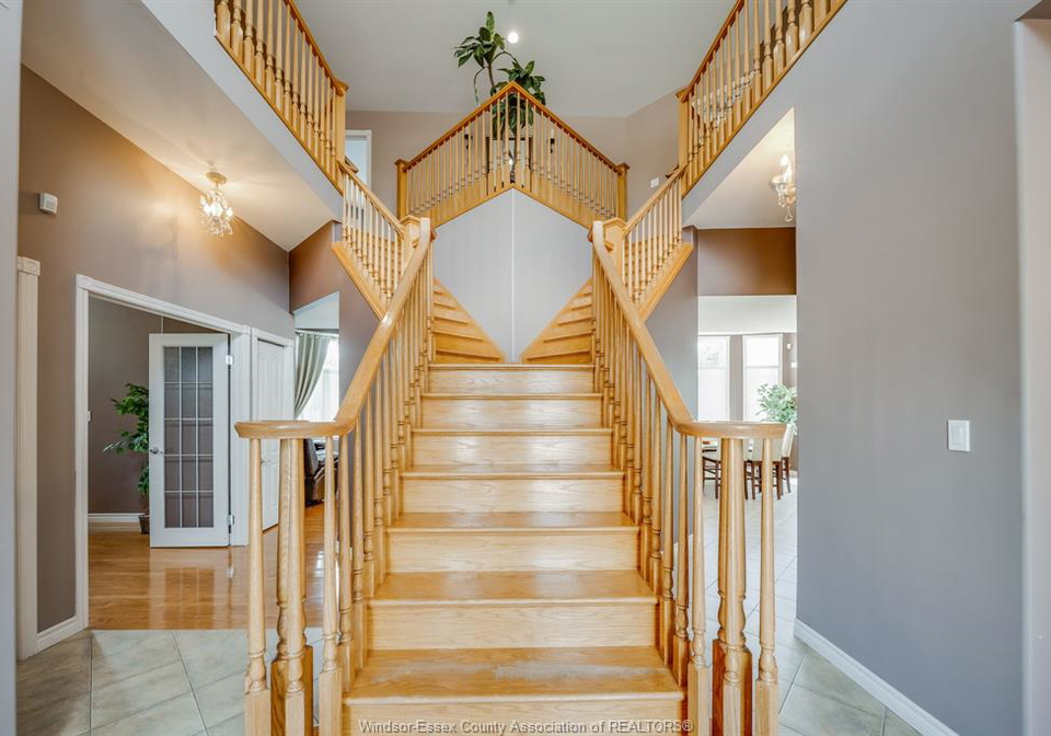 500-clydesdale-lakeshore-ontario-26015584
