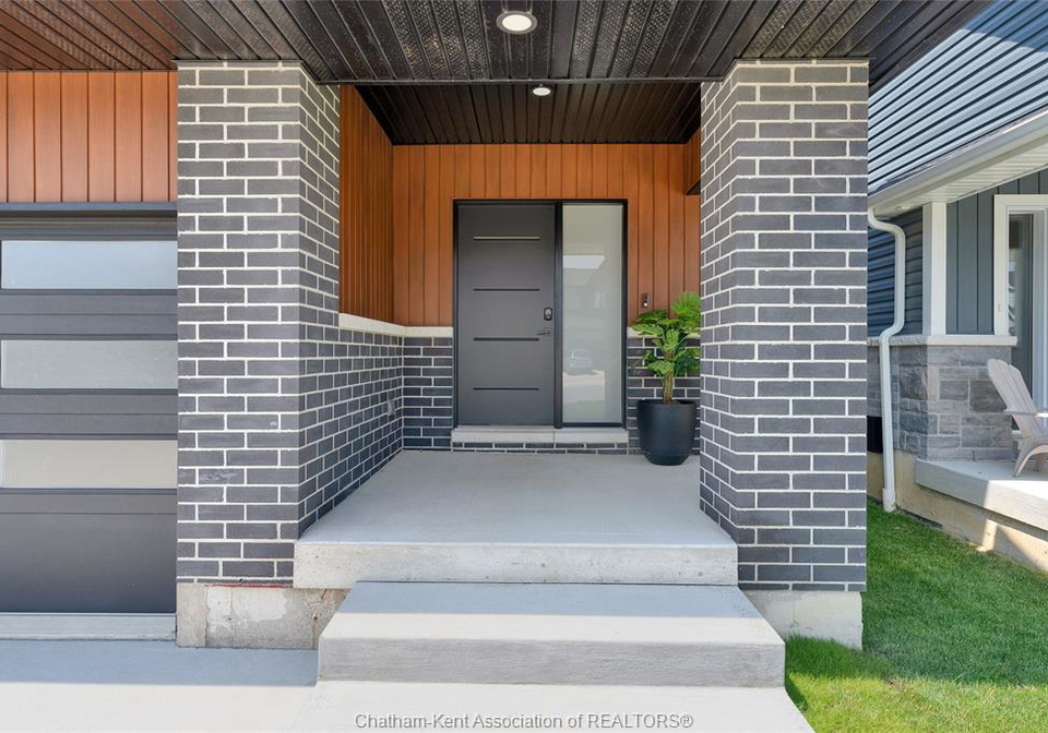 96-cabot-trail-chatham-ontario-26015590