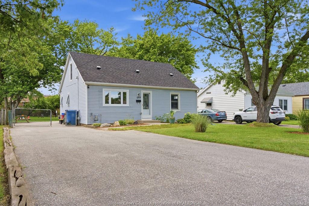 1305-shawnee-road-tecumseh-ontario-26015594