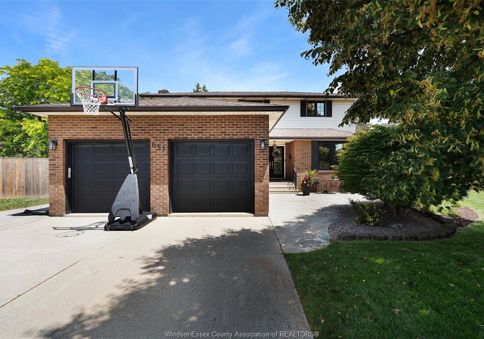 657-dresden-place-tecumseh-ontario-26015600