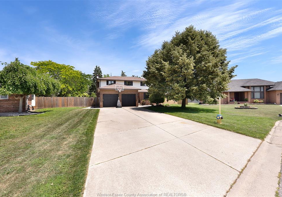 657-dresden-place-tecumseh-ontario-26015600