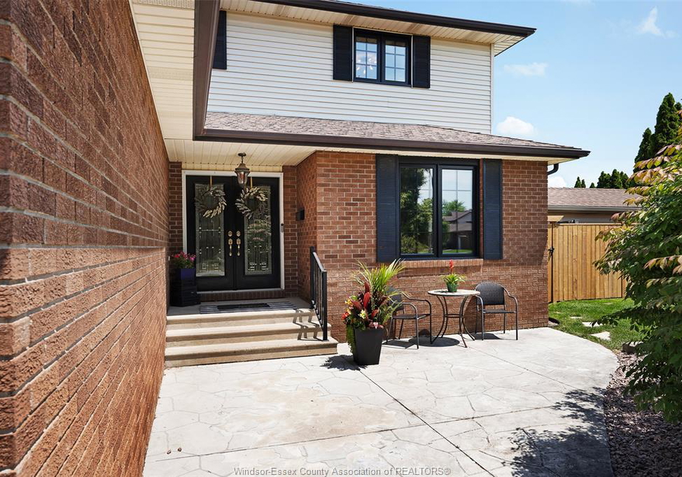 657-dresden-place-tecumseh-ontario-26015600