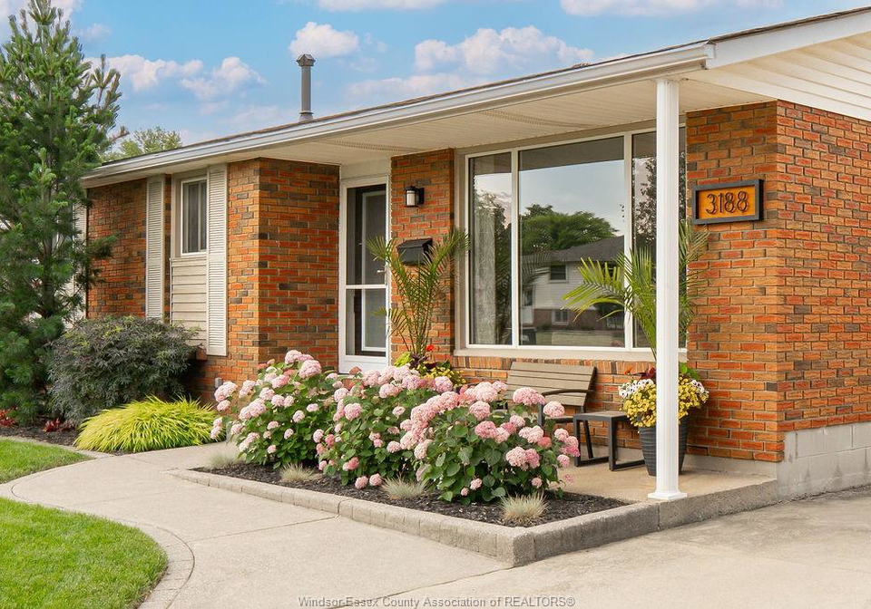 3188-harmony-windsor-ontario-26015616