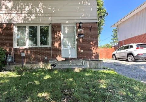 1566-curry-avenue-windsor-ontario-26015620