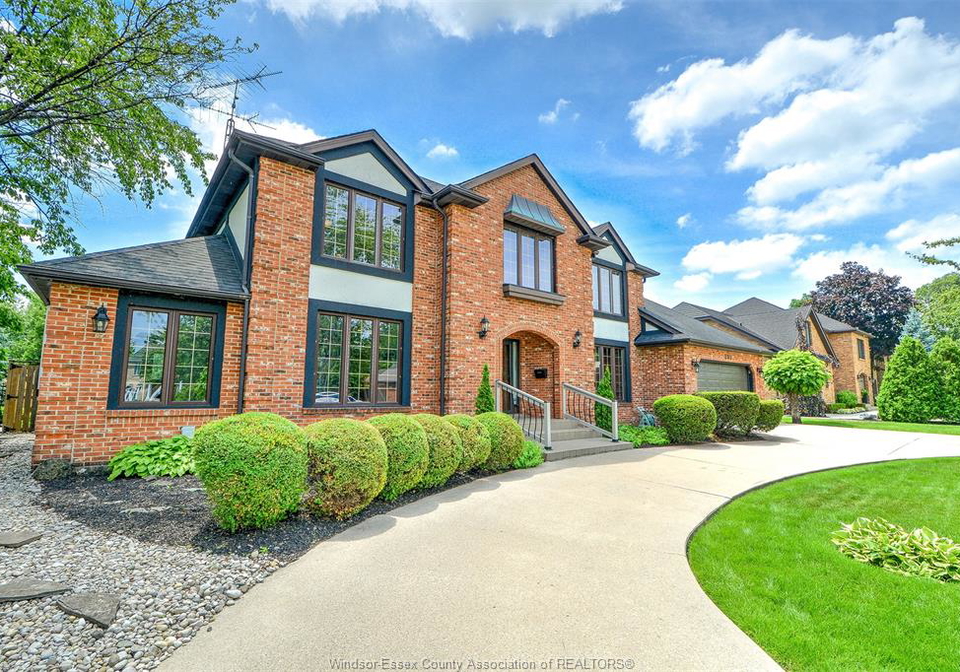 295-elmgrove-lakeshore-ontario-26015624