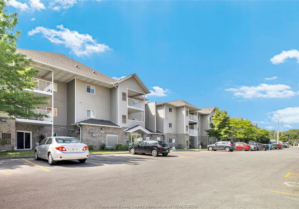 1390-lauzon-rd-windsor-ontario-26015627