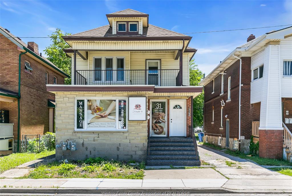 31-33-giles-east-windsor-ontario-26015639
