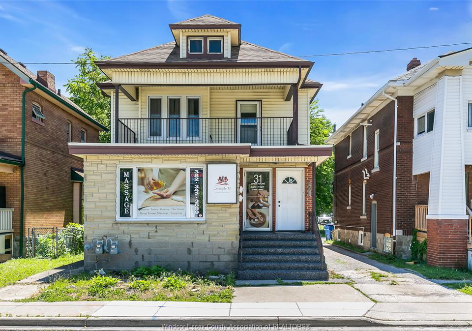 31-33-giles-east-windsor-ontario-26015639