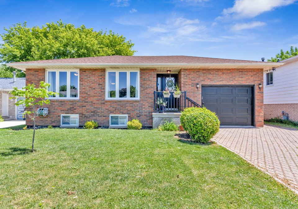 24-camelot-leamington-ontario-26015647