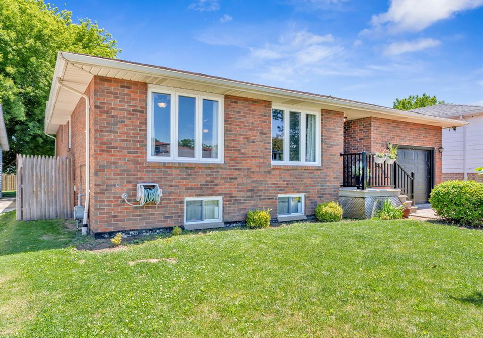 24-camelot-leamington-ontario-26015647
