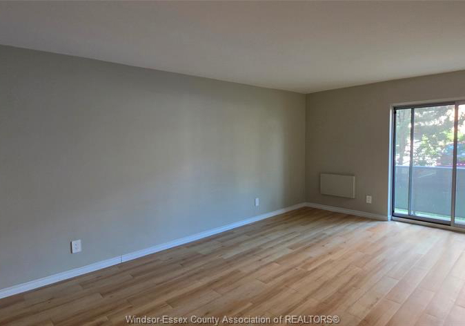 3900-wyandotte-street-east-windsor-ontario-26015652