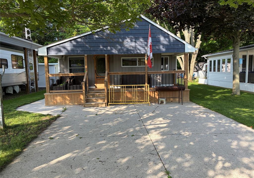 194-canyon-drive-morpeth-ontario-26015661
