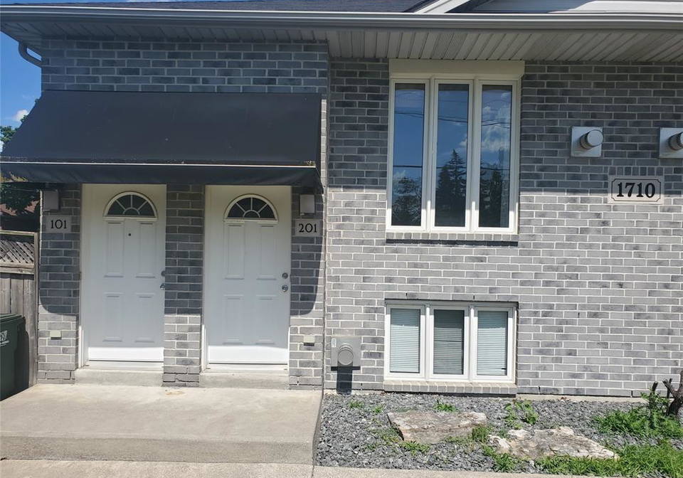 1710-northway-windsor-ontario-26015668