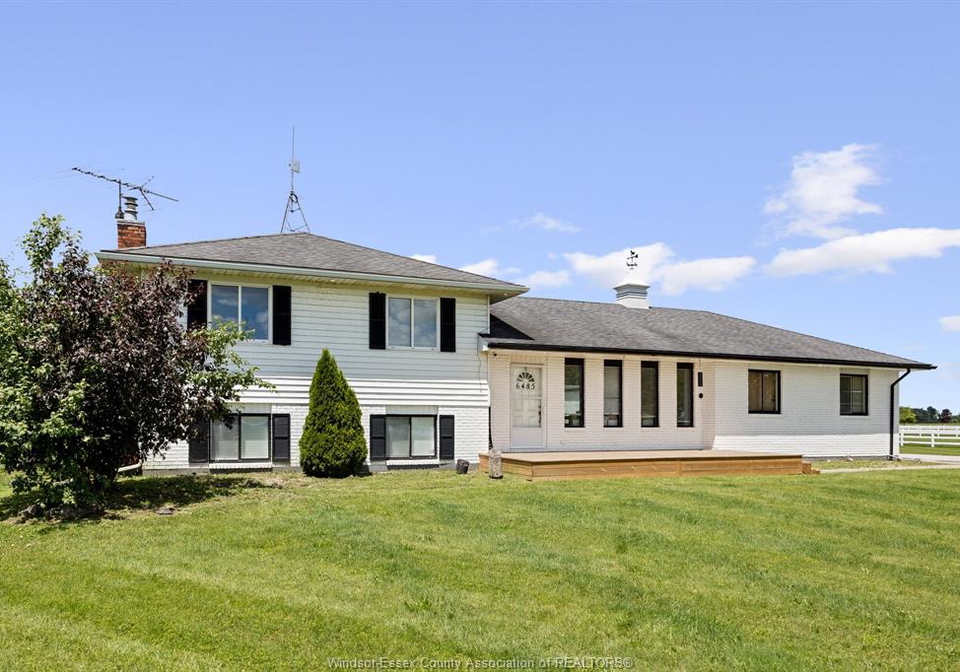 6485-concession-8-tecumseh-ontario-26015678