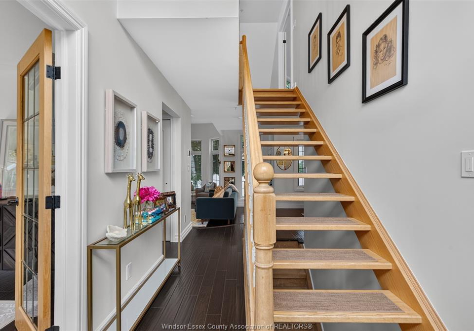 208-crystal-bay-drive-amherstburg-ontario-26015686