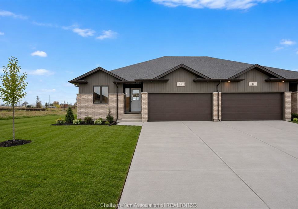 8-cornerstone-place-chatham-ontario-26015689