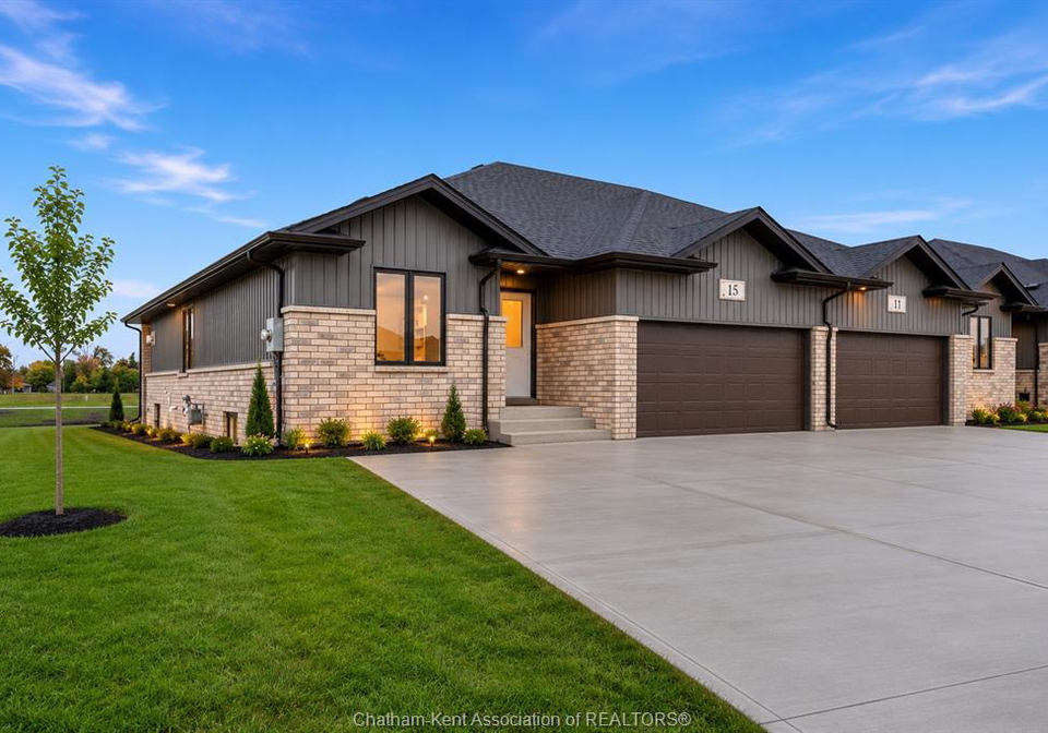 27-cornerstone-place-chatham-ontario-26015694