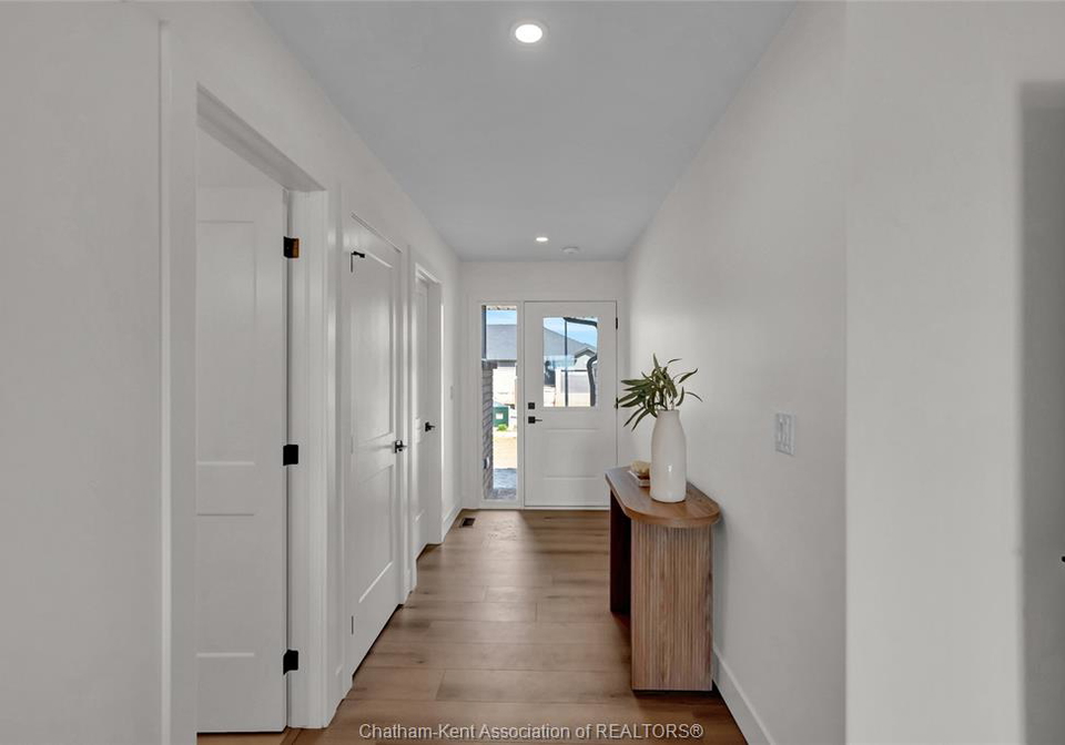 27-cornerstone-place-chatham-ontario-26015694
