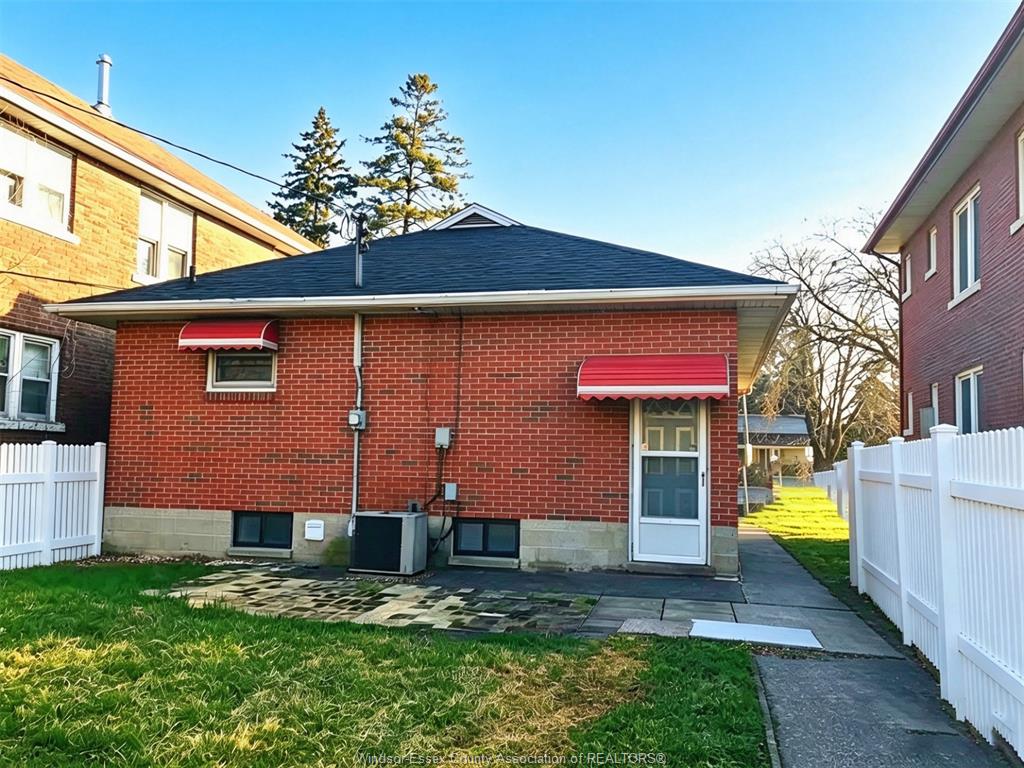 787-campbell-br-1-2-windsor-ontario-26015695