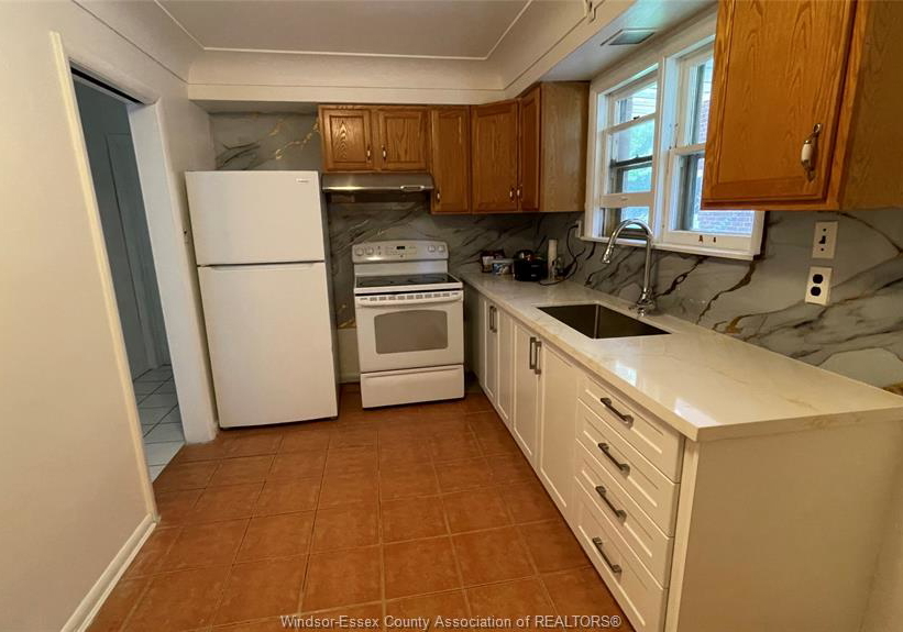 787-campbell-br-1-2-windsor-ontario-26015695