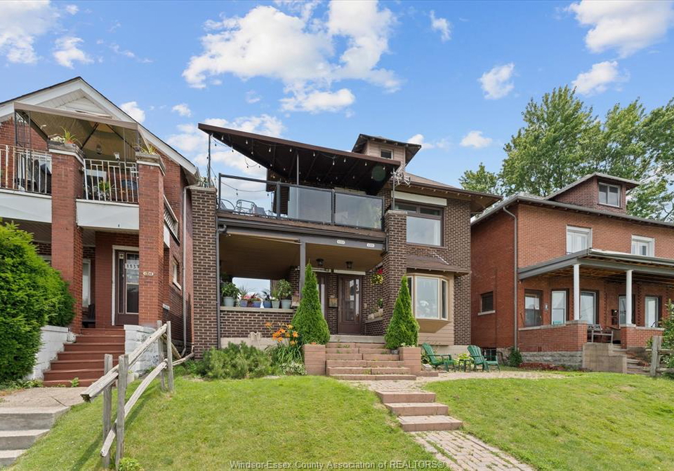 1331-riverside-drive-windsor-ontario-26015702