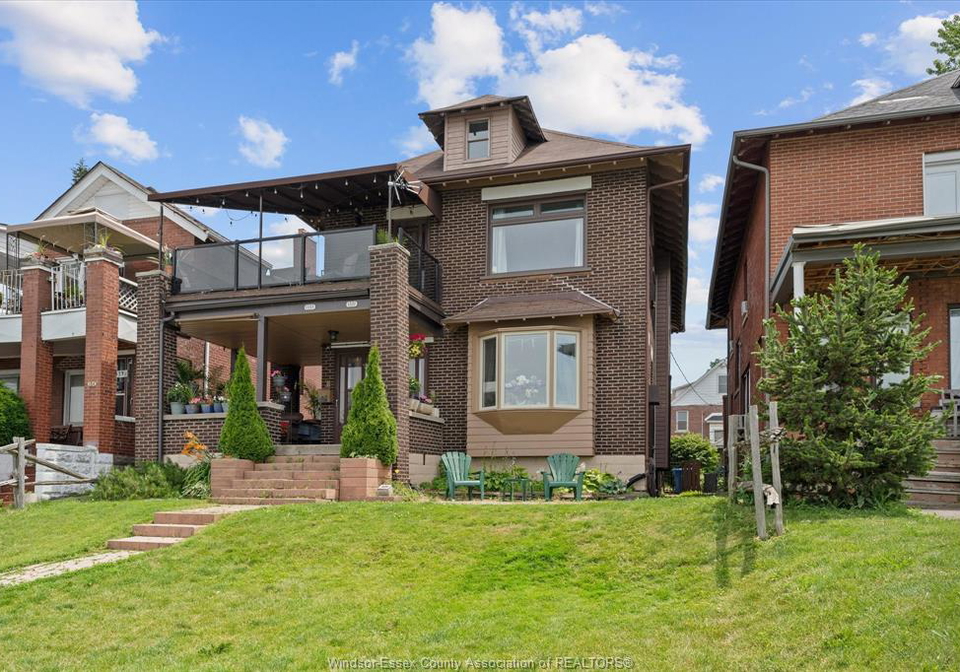 1331-riverside-drive-windsor-ontario-26015702