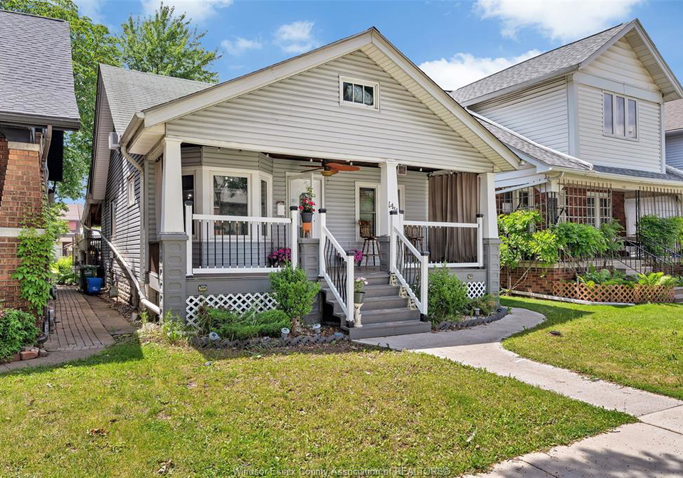 1431-langlois-windsor-ontario-26015708