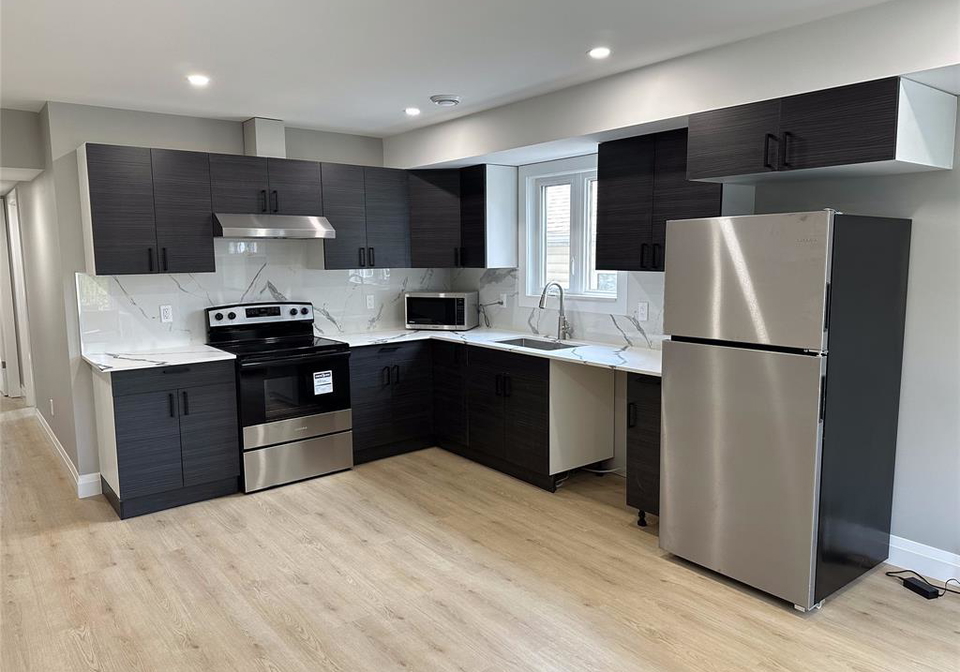 757-randolph-avenue-windsor-ontario-26015709