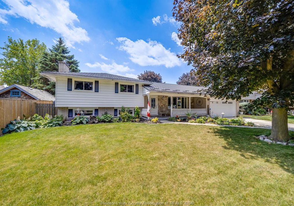 10-phyllis-avenue-chatham-ontario-26015715