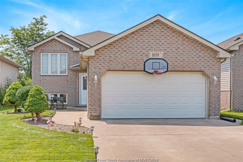 1059-silverdale-drive-windsor-ontario-26015719