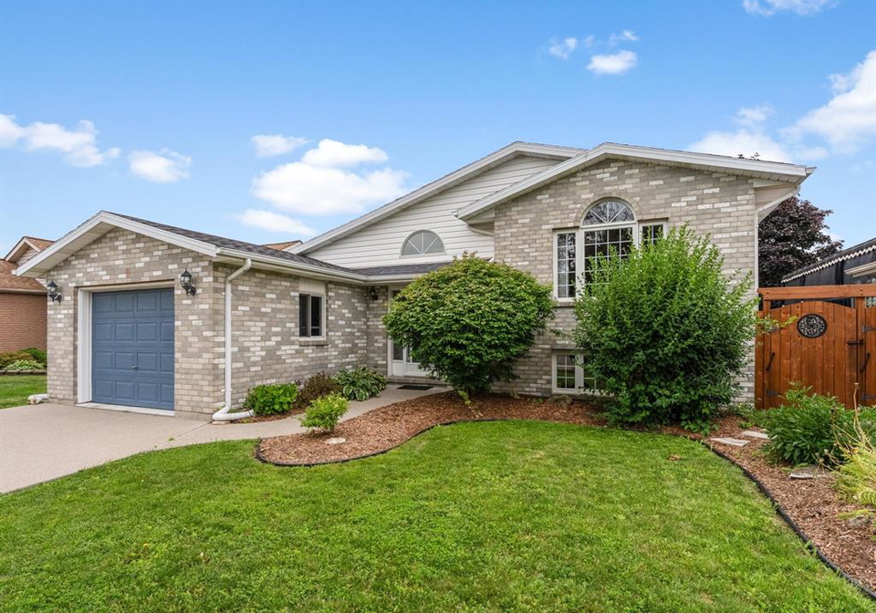 1553-blairwood-crescent-windsor-ontario-26015747