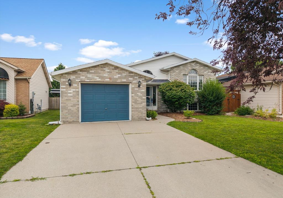 1553-blairwood-crescent-windsor-ontario-26015747