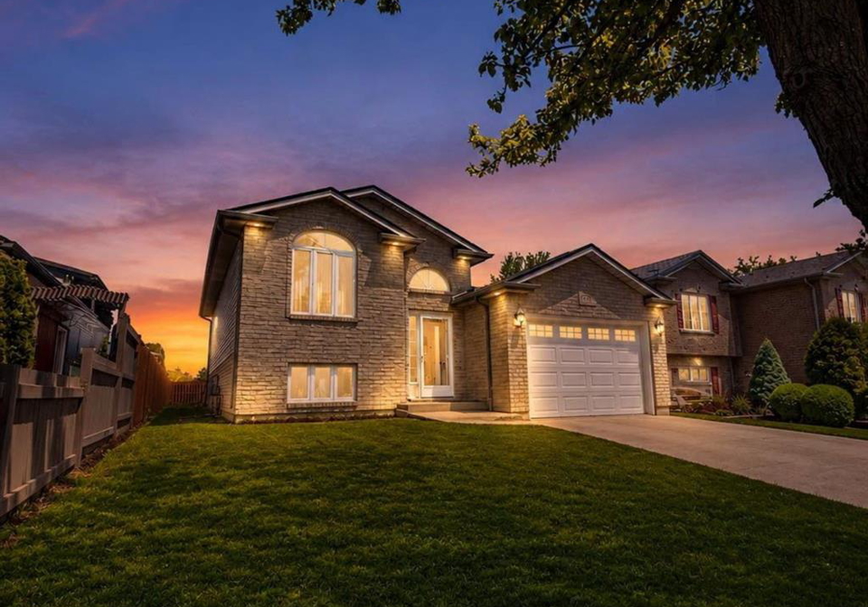 776-dynasty-street-windsor-ontario-26015750