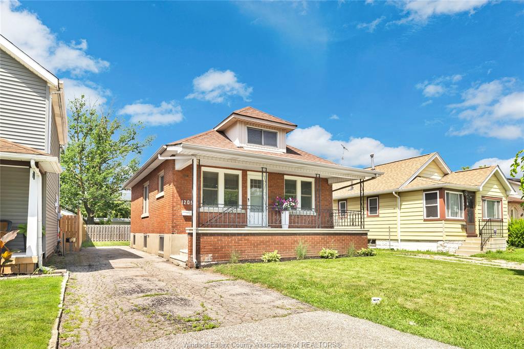 1209-curry-avenue-windsor-ontario-26015751