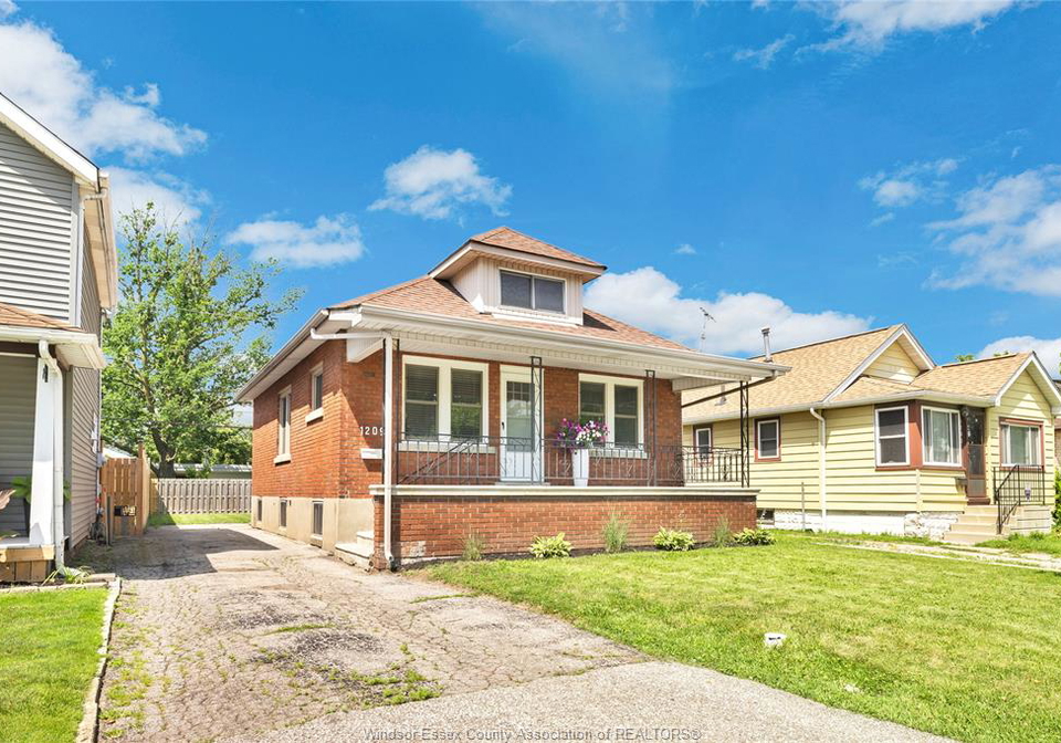 1209-curry-avenue-windsor-ontario-26015751